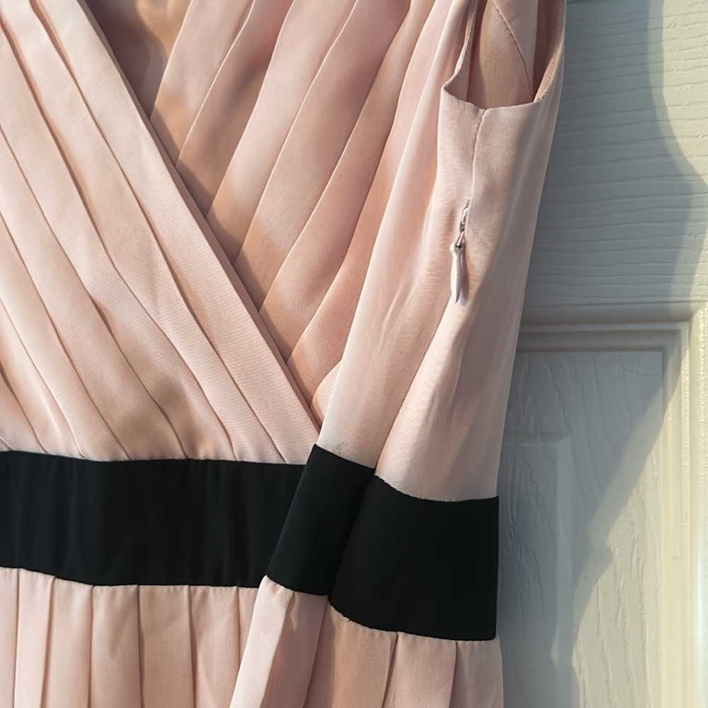 Elle Spring Dress - Picture 6 of 9